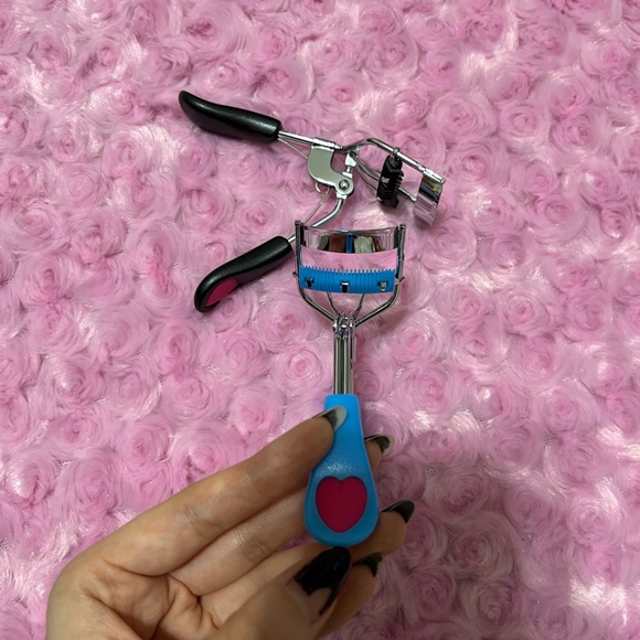 Eyelash curler - Picture 2 of 3